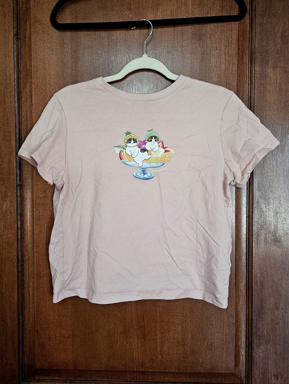 Uniqlo UT Light Pink Mofusand Graphic T-shirt